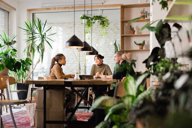 Diverse team of virtual assistants collaborating on projects Diverse team of virtual assistants collaborating on projects