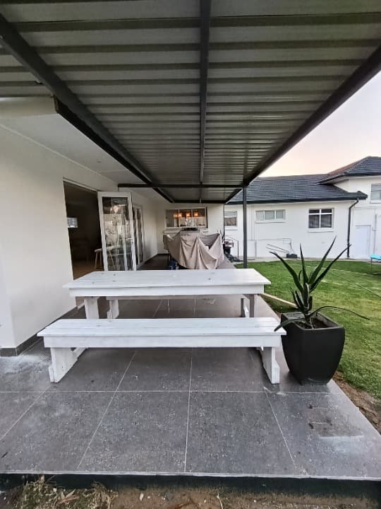 Sturdy metal carport structure Sturdy metal carport structure